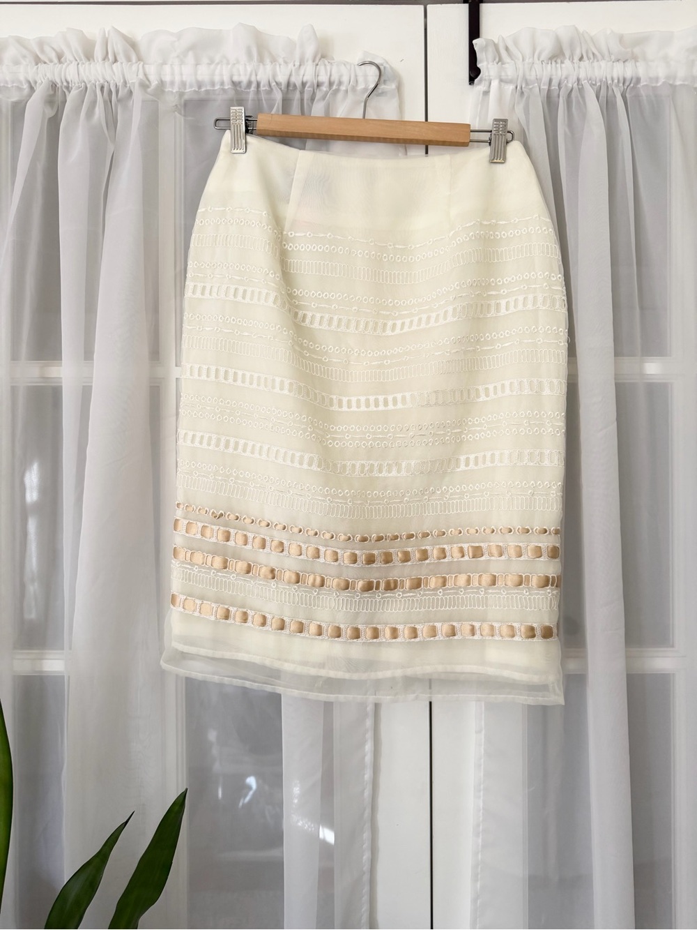 Vintage Allen by A.B.S. Cream Sheer Skirt with Ribbon Size 2